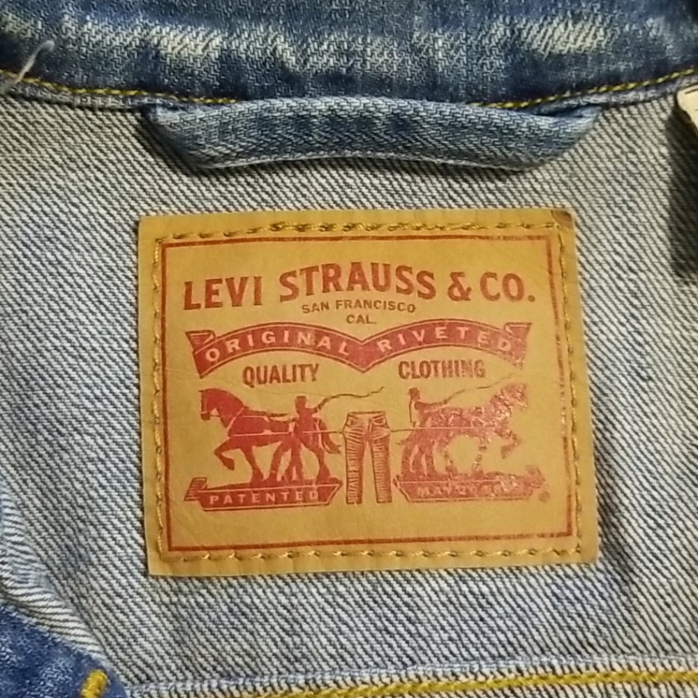 Levis Jean Jacket - image 3
